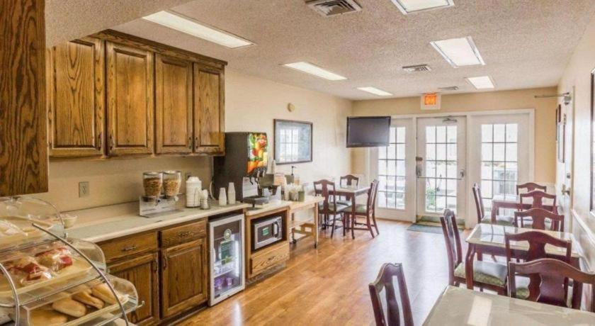 Rodeway Inn Sylacauga Hwy 280 エクステリア 写真
